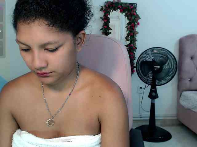 elly-willis webcam