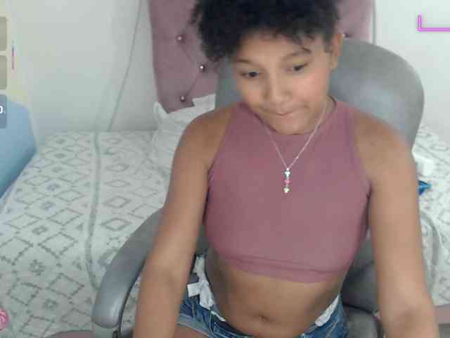 elly-willis webcam