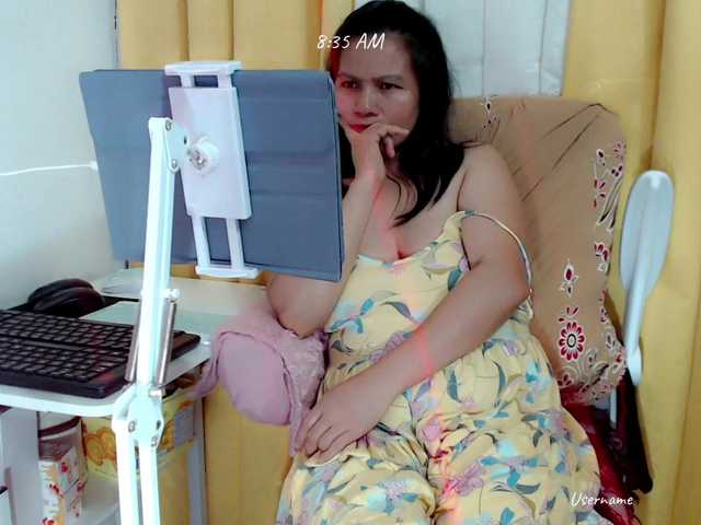 nemayhottits's BongaCams show and profile