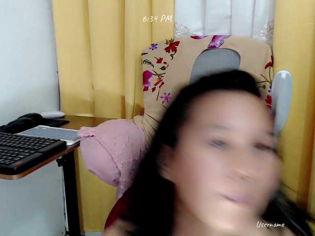 nemayhottits — CUMS AND SQUIRT SHOW...i hope everybodys help me get up to queen of queen thank you