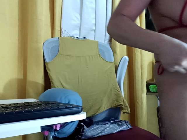 nemayhottits's BongaCams show and profile