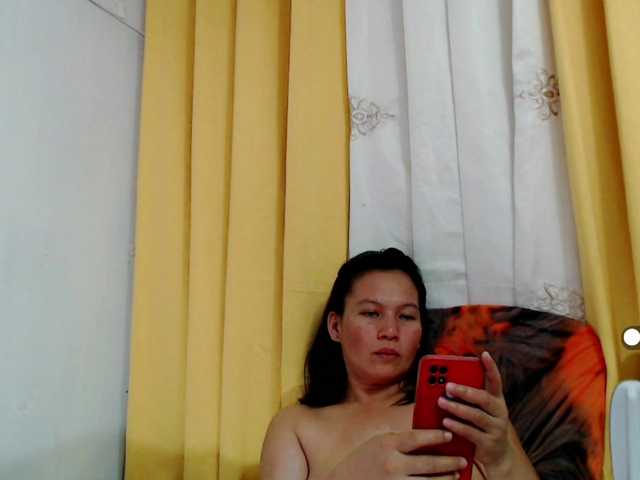 nemayhottits's BongaCams show and profile