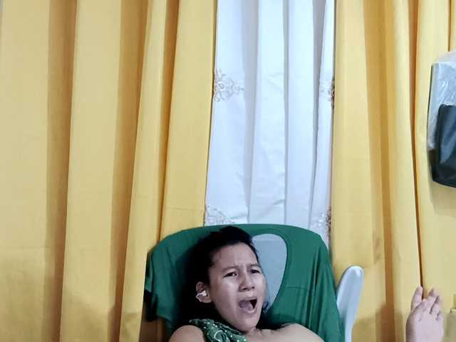 nemayhottits's BongaCams show and profile