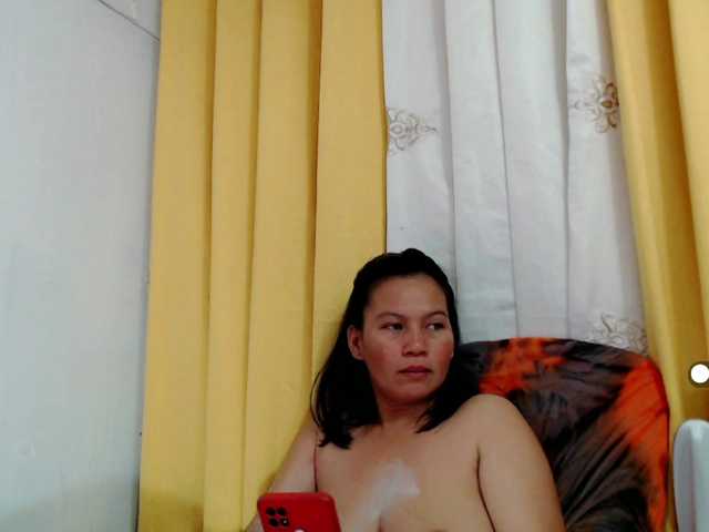 nemayhottits's BongaCams show and profile