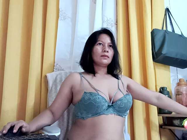 nemayhottits webcam bongacams model stream image