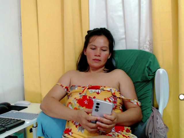 nemayhottits's BongaCams show and profile