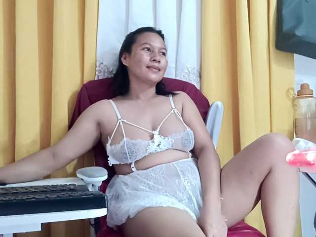 nemayhottits's BongaCams show and profile