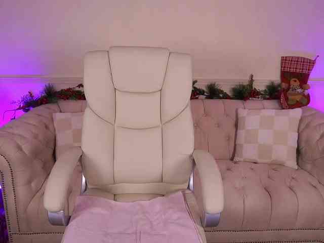 AngelAmaliaa AngelAmaliaa