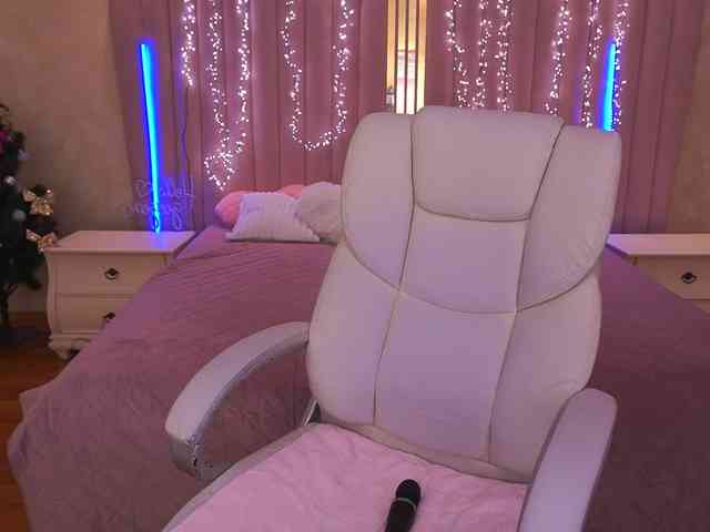 AngelAmaliaa AngelAmaliaa