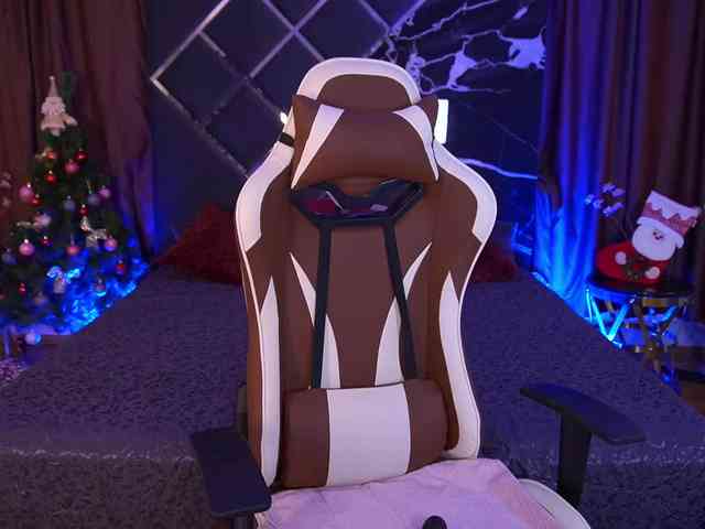 AngelAmaliaa AngelAmaliaa