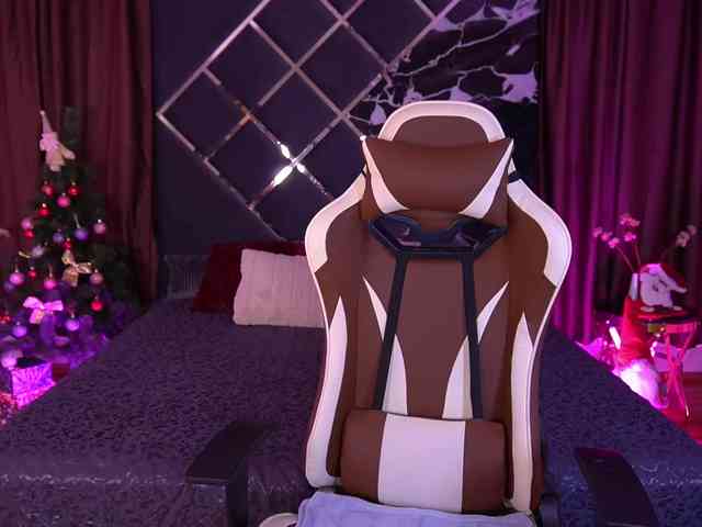 AngelAmaliaa AngelAmaliaa