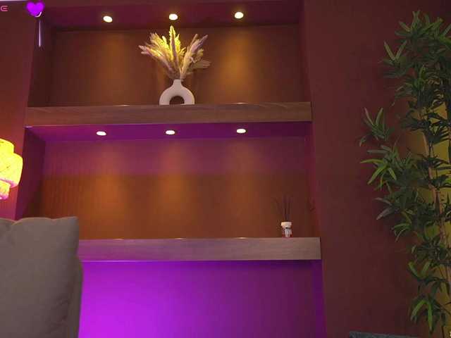 Sex chat gratuit in direct cu JustinneJade pe BongaCams