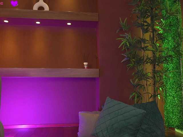 Sex chat gratuit in direct cu JustinneJade pe BongaCams