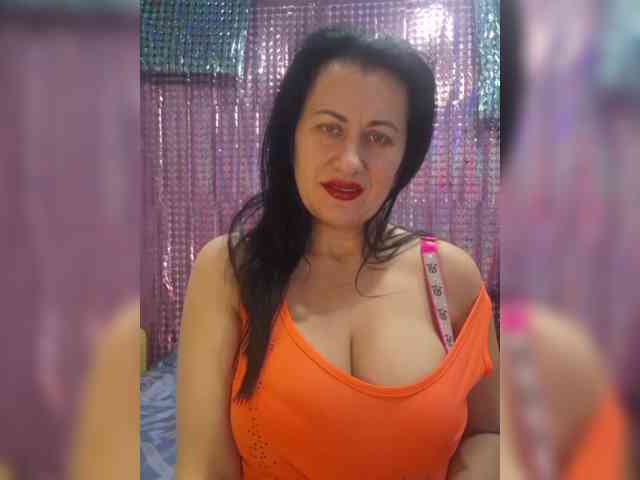 monica-blackk webcam