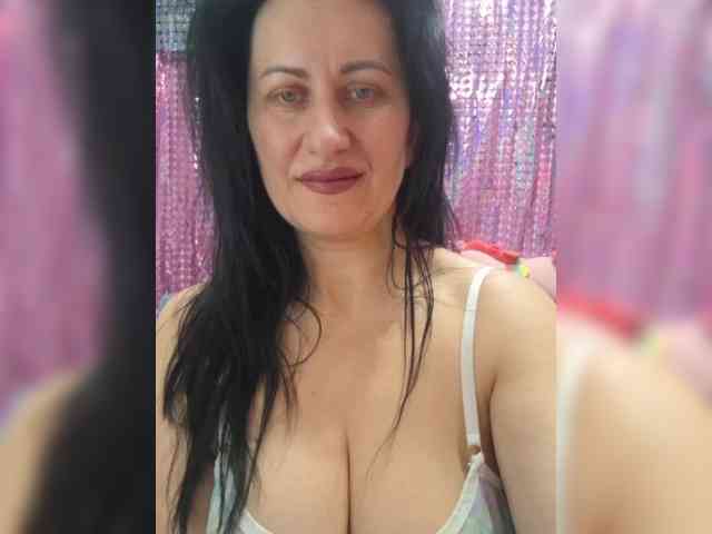 monica-blackk webcam