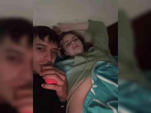 Parejacaliente6669 webcam