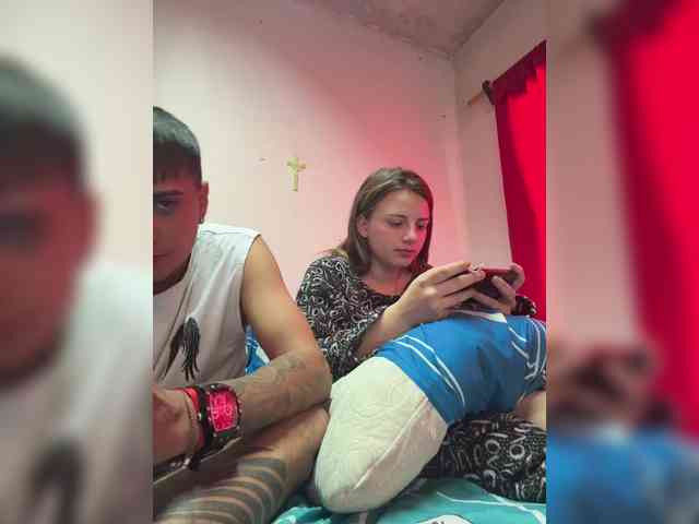Parejacaliente6669 webcam