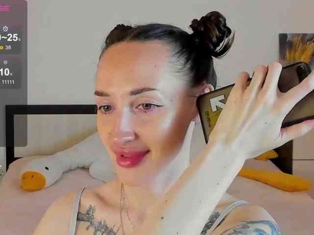 KellyJacksoon webcam