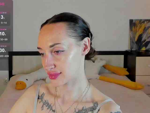 KellyJacksoon webcam