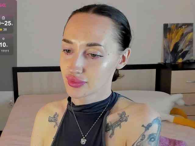 KellyJacksoon webcam