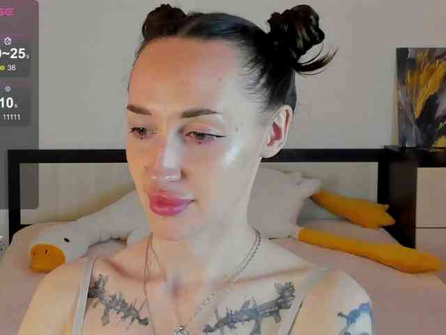 KellyJacksoon webcam