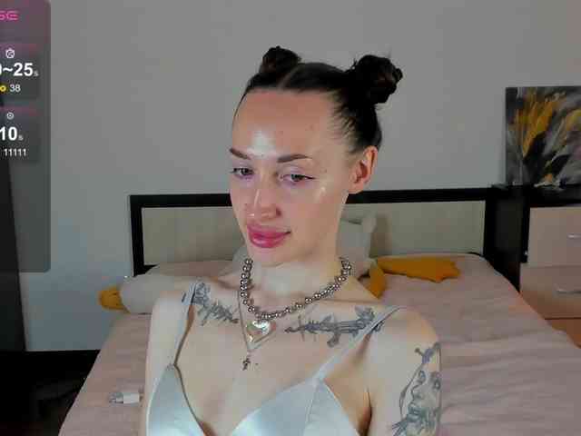 KellyJacksoon webcam
