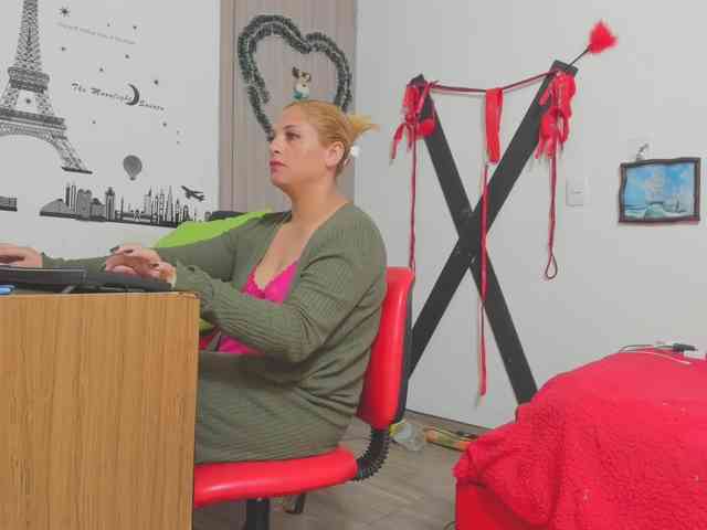 hotandfierylatinos2024 webcam