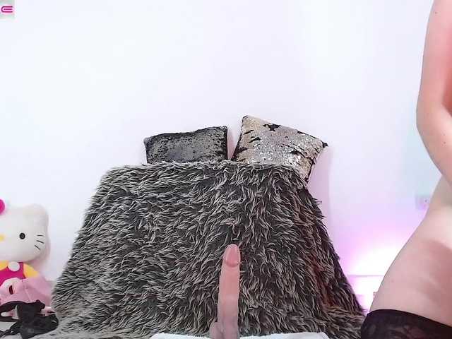 LauryMoons's BongaCams show and profile