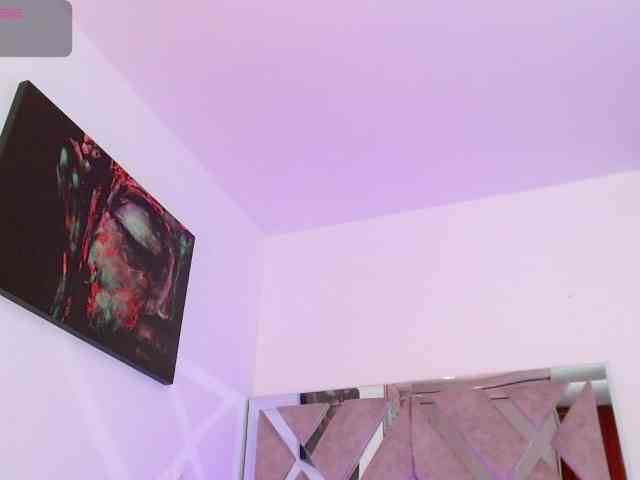 LauryMoons webcam
