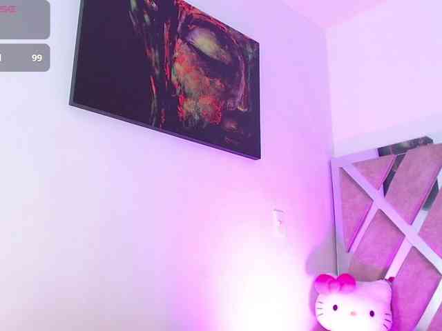 LauryMoons webcam