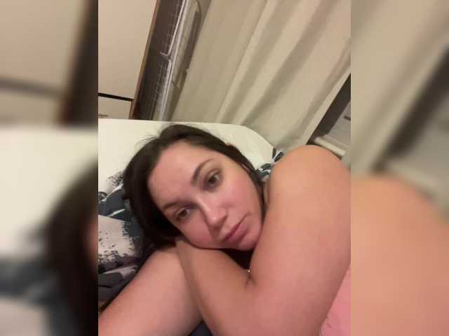 kATTYf's BongaCams show and profile