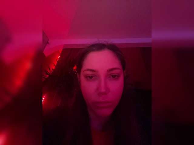 kATTYf's BongaCams show and profile