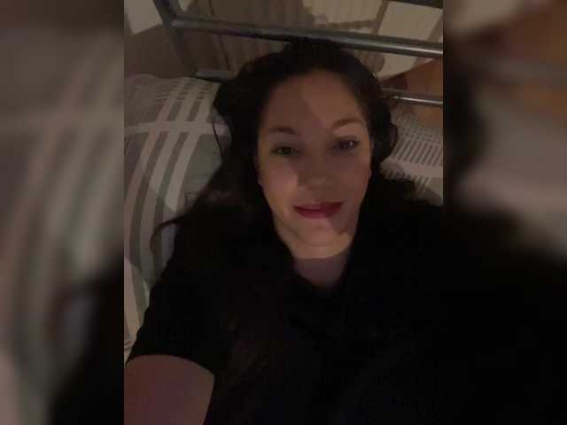 kATTYf's BongaCams show and profile