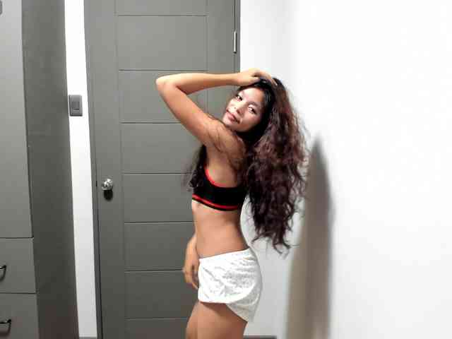 BiniBiniBunBun webcam