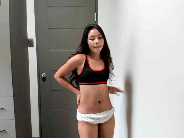 BiniBiniBunBun webcam