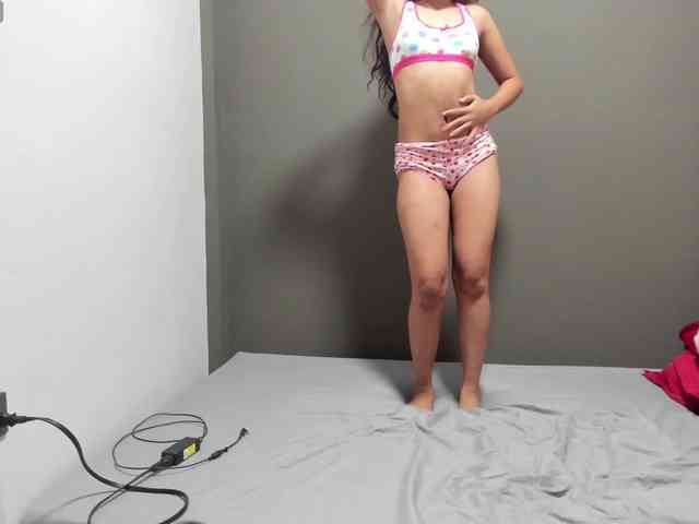 BiniBiniBunBun webcam