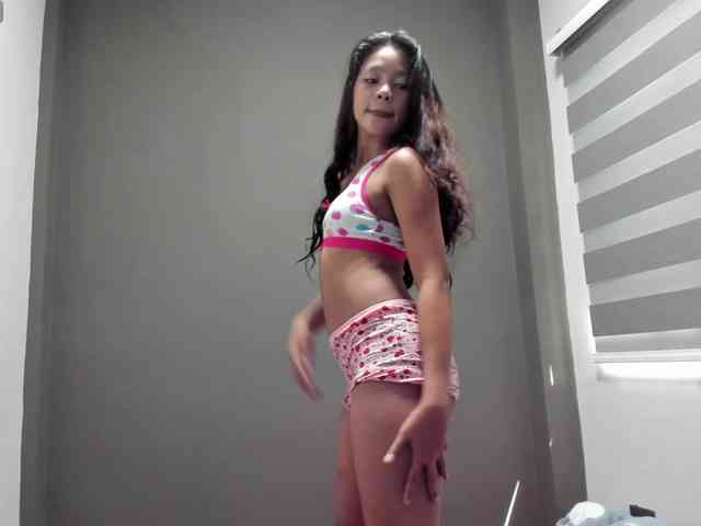 BiniBiniBunBun webcam