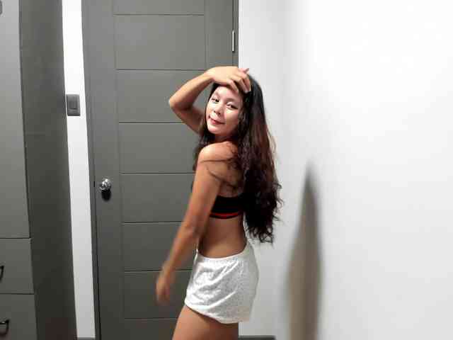 BiniBiniBunBun webcam