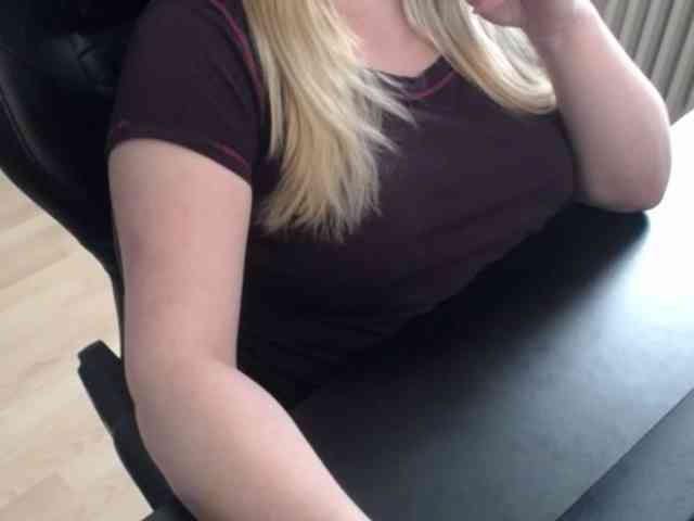 Celina-Rose webcam