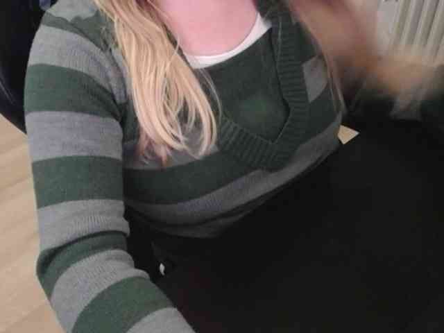 Celina-Rose webcam