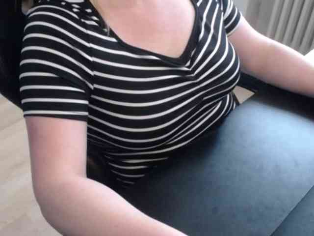 Celina-Rose webcam