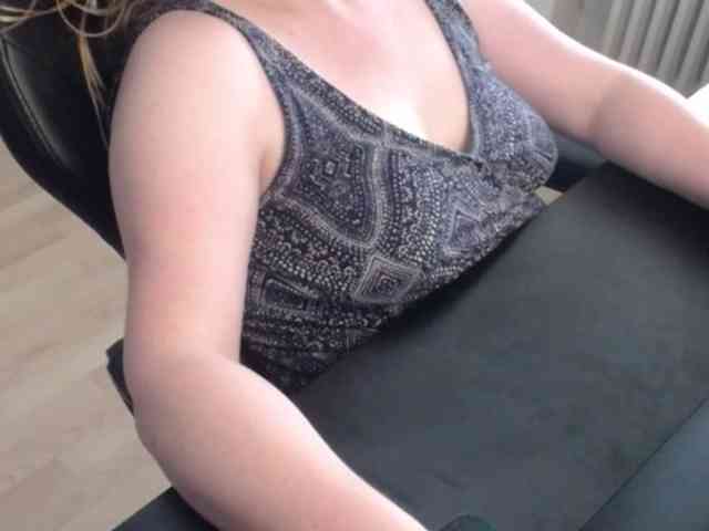 Celina-Rose webcam
