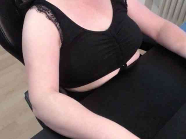Celina-Rose webcam