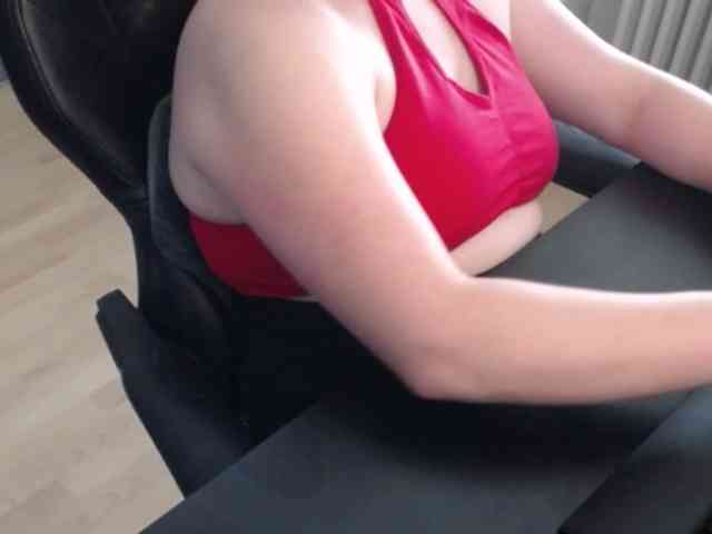 Celina-Rose webcam