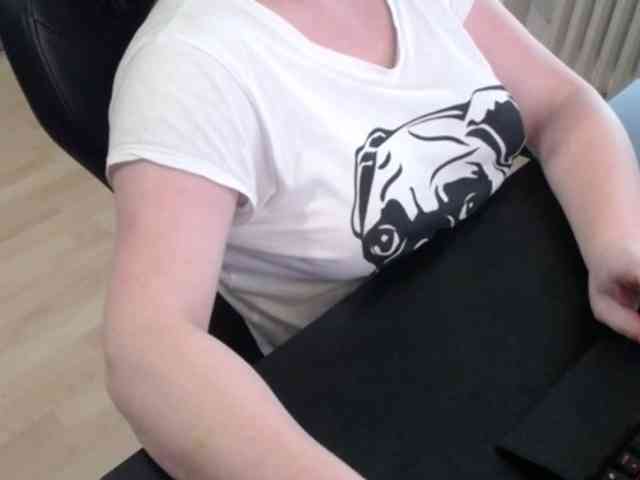 Celina-Rose webcam