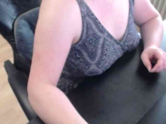 Celina-Rose webcam