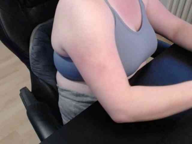 Celina-Rose webcam