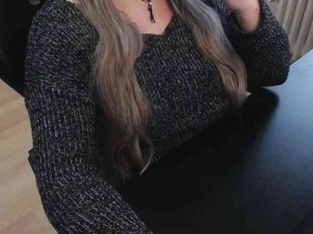 Celina-Rose webcam