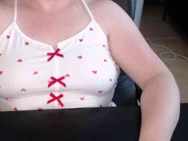 Celina-Rose webcam