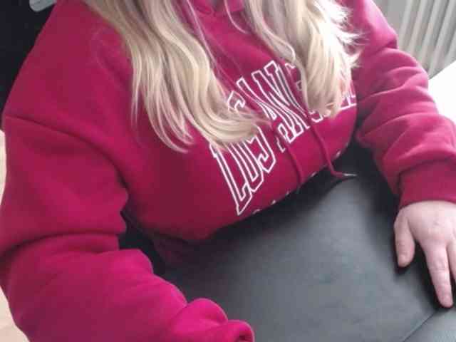 Celina-Rose webcam